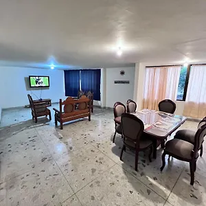 https://apt-zona-rosa-barrio-granada-apartamento-grande-y.cali-hotels.com