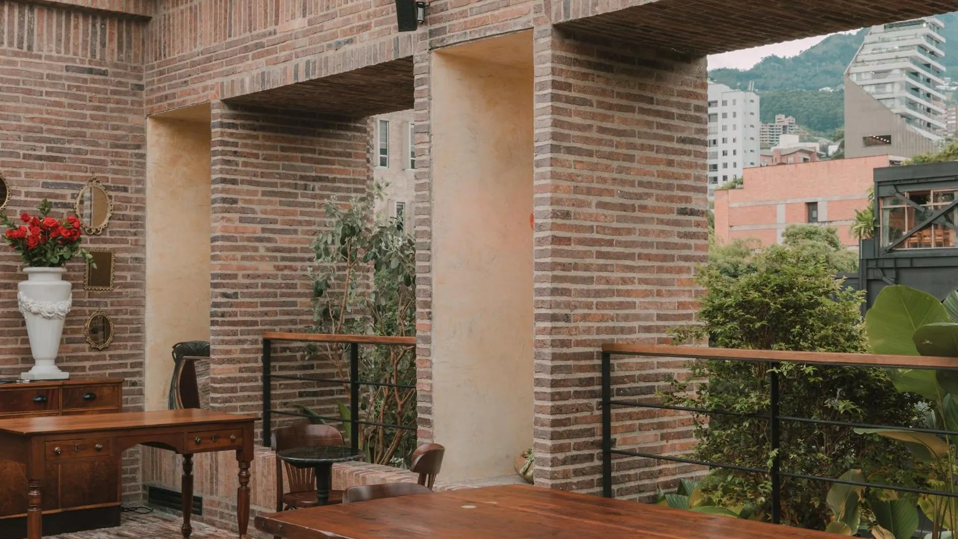 Hotel El Zarzo Medellin 4*,  Colombia